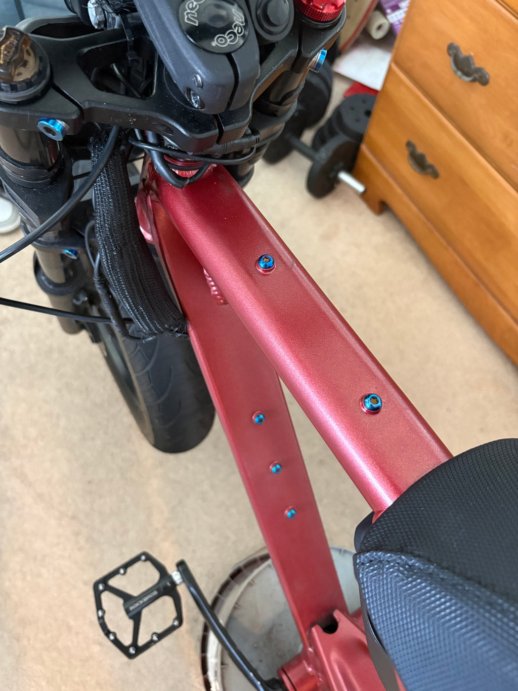 Titanium frame bolts for Macfox